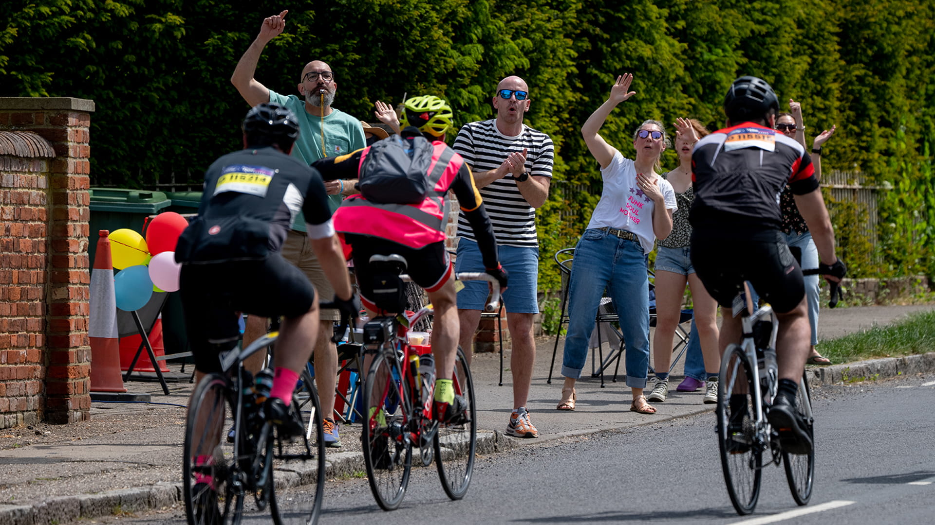 Supporters on the Ford RideLondon route 