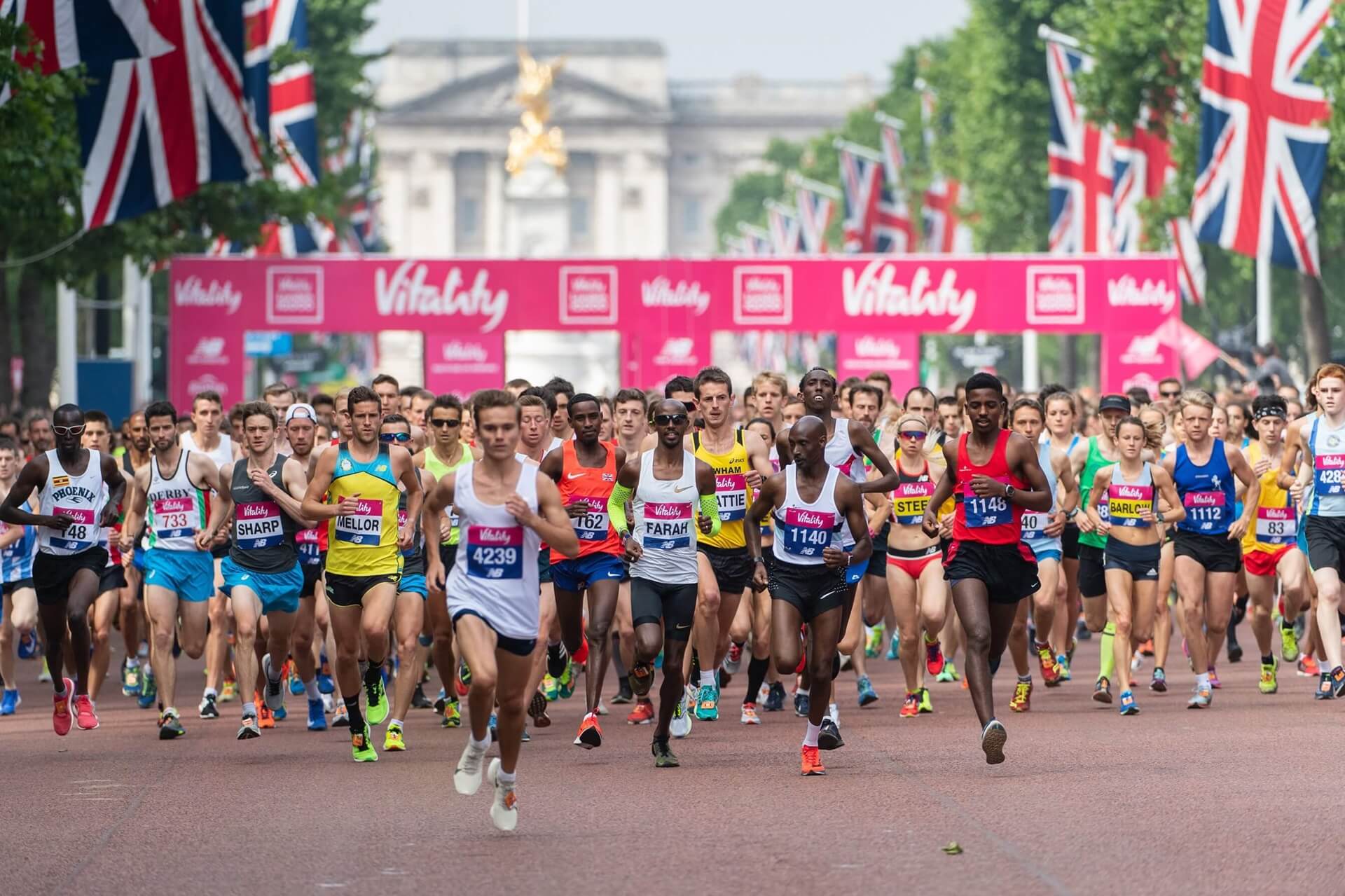 elite athletes including Mo Farah taking off from the Vitality London 10k Start Line