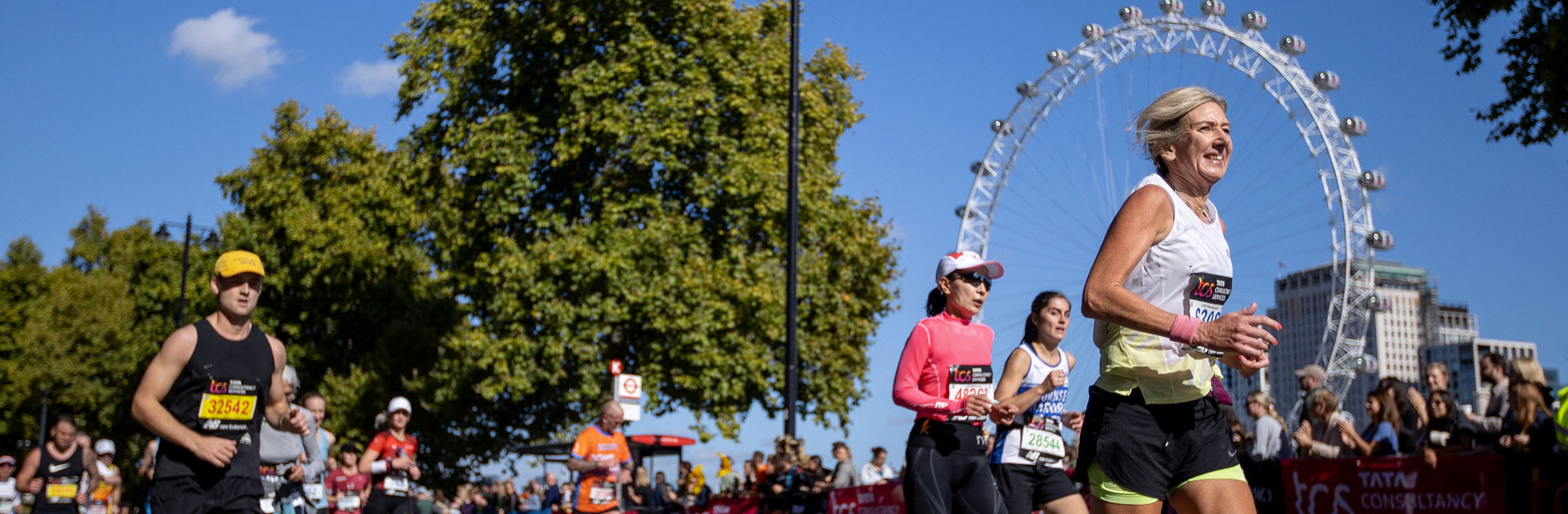 Runners on Embankment at the TCS London Marathon