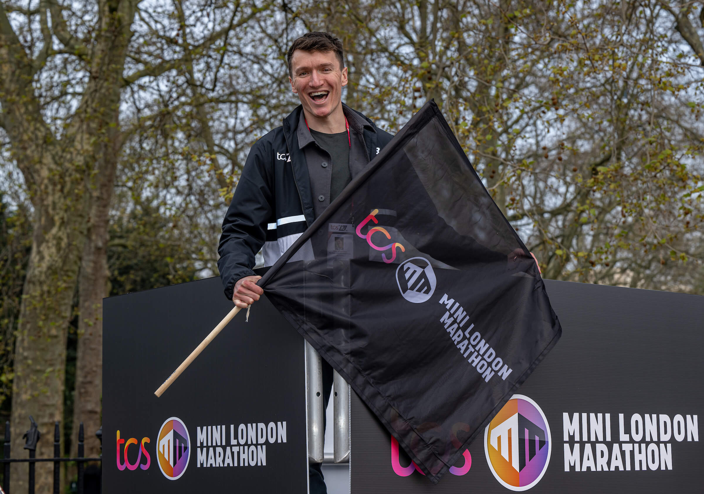 Jake Wightman starts the TCS Mini London Marathon
